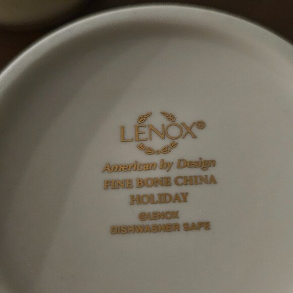 Lenox Other - Lenox Holiday & Berry Gold cups
